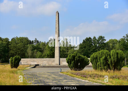 Stele, KZ-Gedenkstätte Bergen-Belsen, Niedersachsen, Deutschland Stockfoto