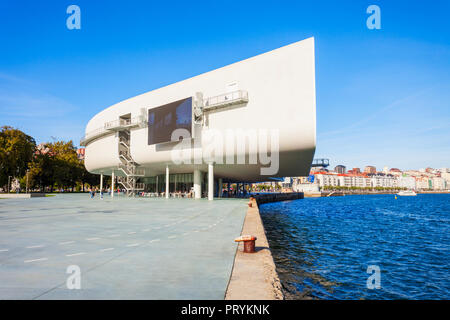 SANTANDER, SPANIEN - 26. SEPTEMBER 2017: Centro Botin oder Botin Center ist eine kulturelle Einrichtung in Santander, Spanien Stockfoto