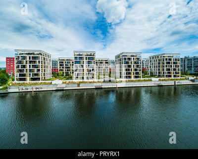 Deutschland, Hessen, Offenbach, moderne Architektur am Hafen Stockfoto