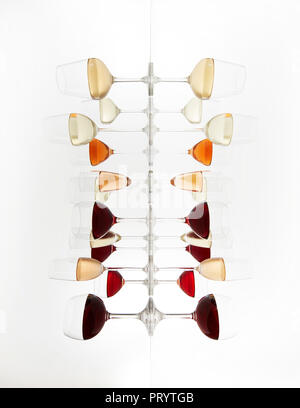 Verschiedene Gläser mit Wein, Prosecco und Champagner Stockfoto