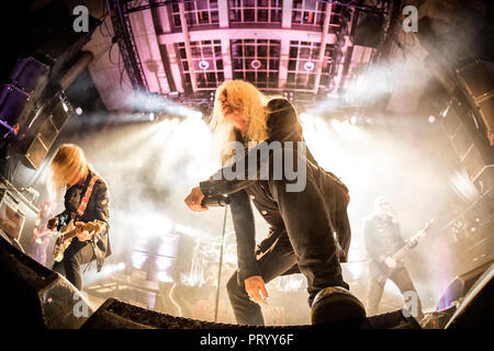 Norwegen, Oslo - September 27., 2018. Die britische heavy metal band Sächsische führt ein Live Konzert am Rockefeller in Oslo. Hier Sänger Biff Byford wird gesehen, live auf der Bühne. (Foto: Gonzales Foto - Terje Dokken). Stockfoto