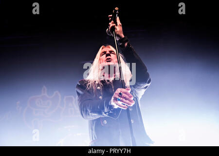 Norwegen, Oslo - September 27., 2018. Die britische heavy metal band Sächsische führt ein Live Konzert am Rockefeller in Oslo. Hier Sänger Biff Byford wird gesehen, live auf der Bühne. (Foto: Gonzales Foto - Terje Dokken). Stockfoto