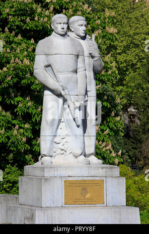 Denkmal für die bewaffnete Widerstandskämpfer gegen Nazi-Deutschland während des Zweiten Weltkriegs in Lüttich, Belgien Stockfoto