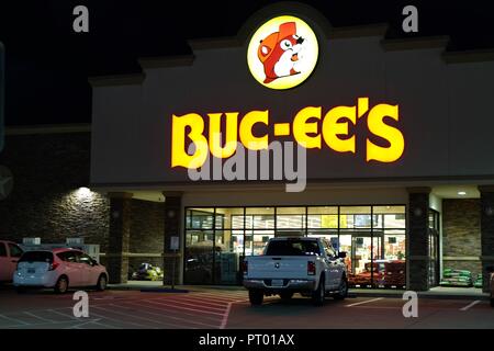 Buc-ebs Supermarkt und Tankstelle in Waller, Texas, USA, am Highway 290. Stockfoto