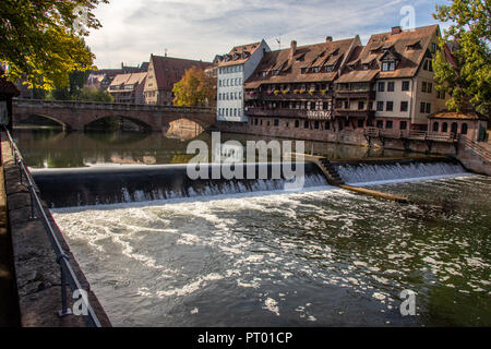 Gebäude entlang der Pegnitz, Nürnberg, Deutschland Stockfoto