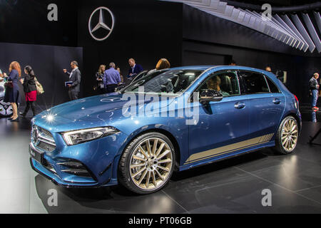 PARIS - Okt 2, 2018: Mercedes-AMG eine 35 4MATIC Limousine Auto auf der Paris Motor Show vorgestellt. Stockfoto