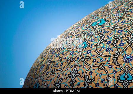 Die Kuppel des Sheikh Lotfollah Moschee von Imam Square in Isfahan, Iran Stockfoto