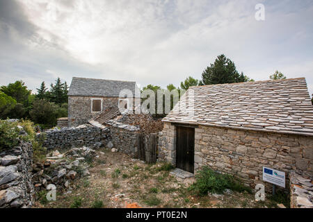 Humac ist eine unbewohnte Weiler auf der Insel Hvar, Kroatien Stockfoto