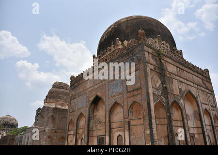 Die Gräber von bahmani Herrscher in Ashtur, Bidar, Karnataka, Indien Stockfoto