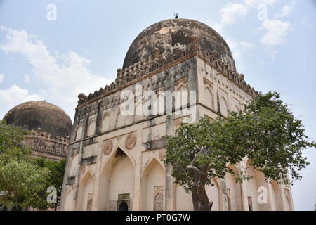 Die Gräber von bahmani Herrscher in Ashtur, Bidar, Karnataka, Indien Stockfoto