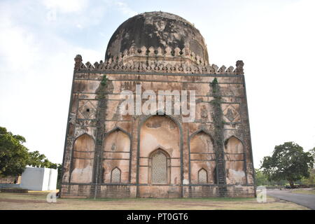 Die Gräber von bahmani Herrscher in Ashtur, Bidar, Karnataka, Indien Stockfoto