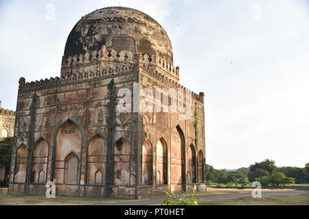 Die Gräber von bahmani Herrscher in Ashtur, Bidar, Karnataka, Indien Stockfoto