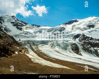 Italien, Lombardei, Cevedale Vioz mountain Crest, Forni Gletscher Stockfoto