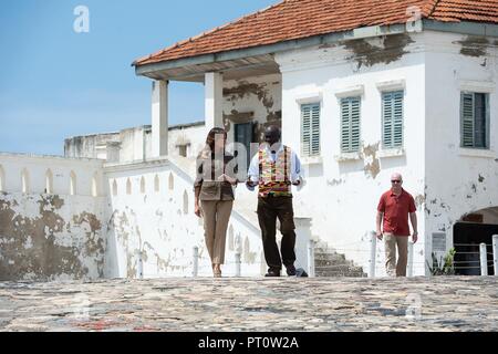 Us-First Lady Melania Trump und Guide Kwesi Essel-Blankson Tour der berüchtigten Cape Coast Castle Oktober 3, 2018 in Accra, Ghana. Dies ist die erste Solo internationale Reise durch die First Lady. Stockfoto