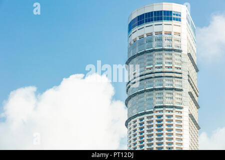 Singapur - 11. August 2018: Close up architektonische Details der äußeren Renovierungsarbeiten im Swissotel Singapur Stockfoto