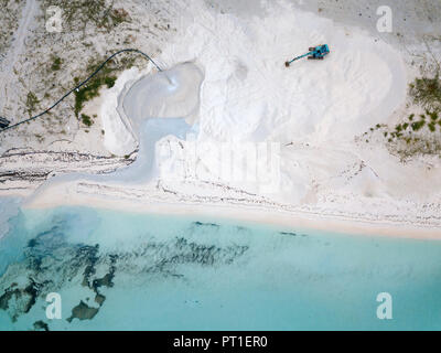 Luftaufnahme der Malediven, Digger am Strand Stockfoto