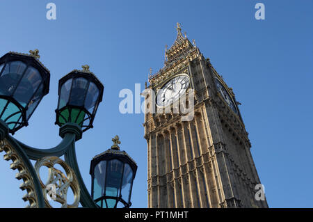 Big Ben von der Westminster Bridge Stockfoto