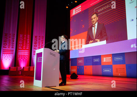 Krakau, Polen. 5. Okt, 2018. Zbigniew Ziobro, polnische Ministerin für Justiz gesehen, eine Rede während der Eröffnungszeremonie des Gesetz 4 Wachstum Forum auf Eis Krakau Congress Center. Credit: Omar Marques/SOPA Images/ZUMA Draht/Alamy leben Nachrichten Stockfoto