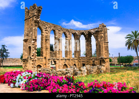 Alte Ruinen von St. Georg Kirche, Famagusta Stadt, Nördlich Zypern. Stockfoto