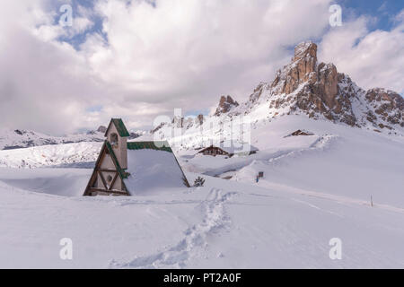 Der Verschneiten Passo Giau, Selva di Cadore, Belluno, Venetien, Italien Stockfoto