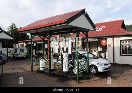 Eine Garage und Tankstelle in einem Museum Dorf namens Pilger in Mpumalanga Südafrika Stockfoto