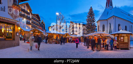 Österreich, Tirol, Weihnachtsmarkt in Seefeld Stockfoto