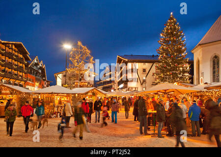 Österreich, Tirol, Weihnachtsmarkt in Seefeld Stockfoto