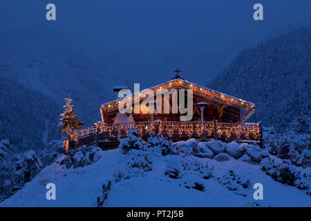 Österreich, Tirol, Almhütte auf der Hochebene von Miemingen Stockfoto