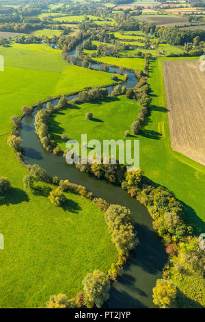 Lippe, Lippe Mäander auf der Stadtgrenze zwischen Werne und Bergkamen, Lippe Auen, Wiesen, Naturschutzgebiet, Bergkamen, Ruhrgebiet, Nordrhein-Westfalen, Deutschland Stockfoto