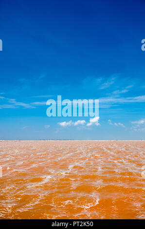 Verschiedene Farben des Wassers von Las Coloradas, Mexiko Stockfoto