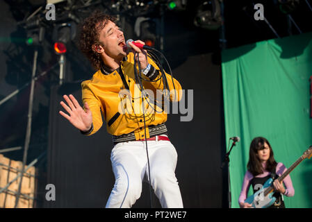 MADRID - SEP 8: Albert Hammond jr führt im Konzert an Dcode Music Festival am 8. September 2018 in Madrid, Spanien. Stockfoto