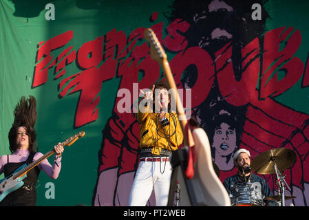 MADRID - SEP 8: Albert Hammond jr führt im Konzert an Dcode Music Festival am 8. September 2018 in Madrid, Spanien. Stockfoto