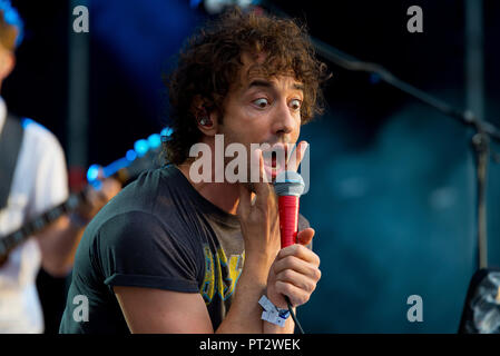 MADRID - SEP 8: Albert Hammond jr führt im Konzert an Dcode Music Festival am 8. September 2018 in Madrid, Spanien. Stockfoto