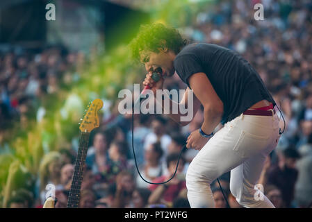 MADRID - SEP 8: Albert Hammond jr führt im Konzert an Dcode Music Festival am 8. September 2018 in Madrid, Spanien. Stockfoto