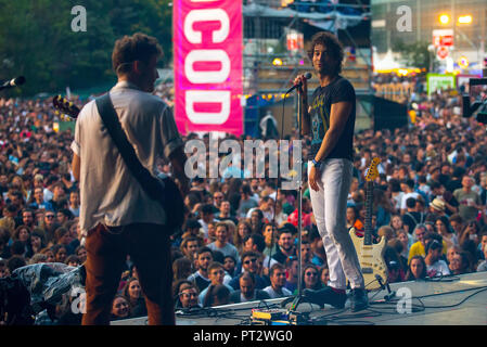 MADRID - SEP 8: Albert Hammond jr führt im Konzert an Dcode Music Festival am 8. September 2018 in Madrid, Spanien. Stockfoto