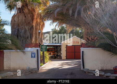 LOXTON, SÜDAFRIKA, August 7, 2018: Der alte Lkw-Museum in Loxton in der Northern Cape Provinz. Ein Oldtimer ist sichtbar Stockfoto