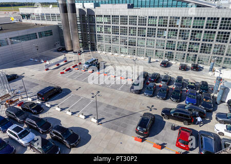 HAMBURG/Deutschland - 28. SEPTEMBER 2018: Landschaft Blick vom deutschen Flughafen Hamburg Stockfoto