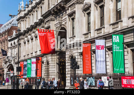 England, London, Piccadilly, Burlington House, der Königlichen Akademie der Künste Stockfoto