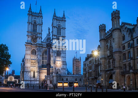England, London, Westminster, Westminster Abbey bei Nacht Stockfoto
