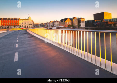 Sonnenaufgang in Nyhavn, Kopenhagen, Hovedstaden, Dänemark, Nordeuropa, Stockfoto