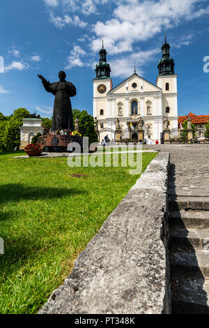 Europa, Polen, Kleinpolen, Kalwaria Zebrzydowska - Statue von Papst Johannes Paul II. Stockfoto