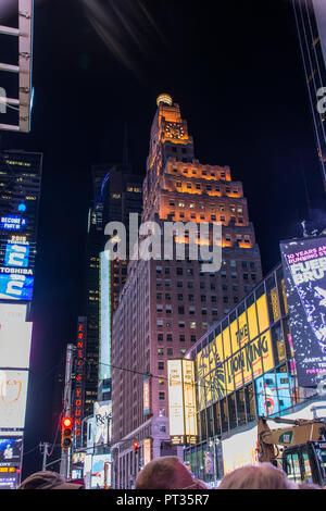 Times Square bei Nacht von New York in den USA Stockfoto