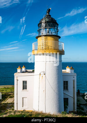 Fidra Leuchtturm, deaktiviert Stevenson Leuchtturm, fidra Insel, Erhabene, Schottland, Großbritannien mit blauer Himmel Stockfoto