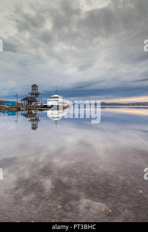 Kanada, Quebec, Gartenschau Region, Magog, Lac Memphremagog See und tourboat, Herbst Stockfoto