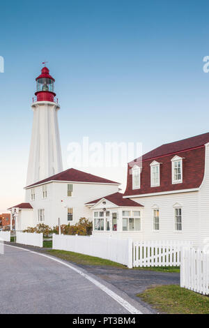 Kanada, Quebec, Region Bas-Saint-Laurent, Rimouski, Pointe au Pere Leuchtturm, Dawn Stockfoto