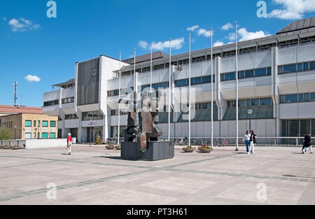 LAPPEENRANTA, Finnland - 15. JUNI 2016: Zugvögel Denkmal in der Nähe des Rathauses. Stockfoto