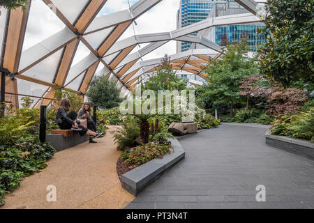 Die Crossrail Ort Dachgarten, Canary Wharf, London, England, Großbritannien Stockfoto