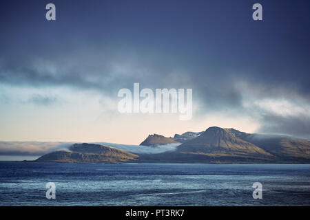 Die zerklüftete Landschaft der Fjorde Region im Osten von Island. Stockfoto