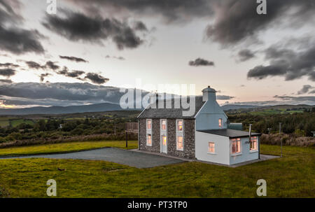 Clooneygorman, Bantry, Cork, Irland. 24. Juli 2015. Ein altes Bauernhaus, dass modrenised worden ist und jetzt als Ferienhaus in Clooneygorman B Stockfoto