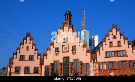 Rathaus Römer und Commerzbank Tower, Frankfurt, Hessen, Deutschland Stockfoto